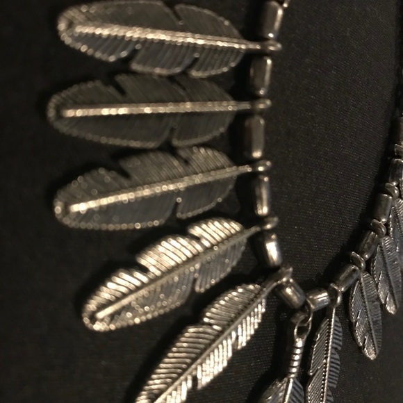 Metal Feather Necklace - Picture 4 of 5
